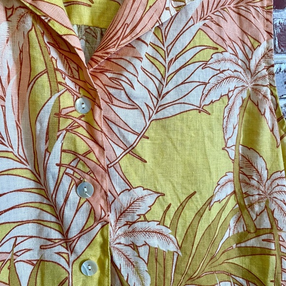 Tahari Women's Tropical Leaf Print Blouse - Yellow and Pink. Women’s XL - Picture 7 of 10